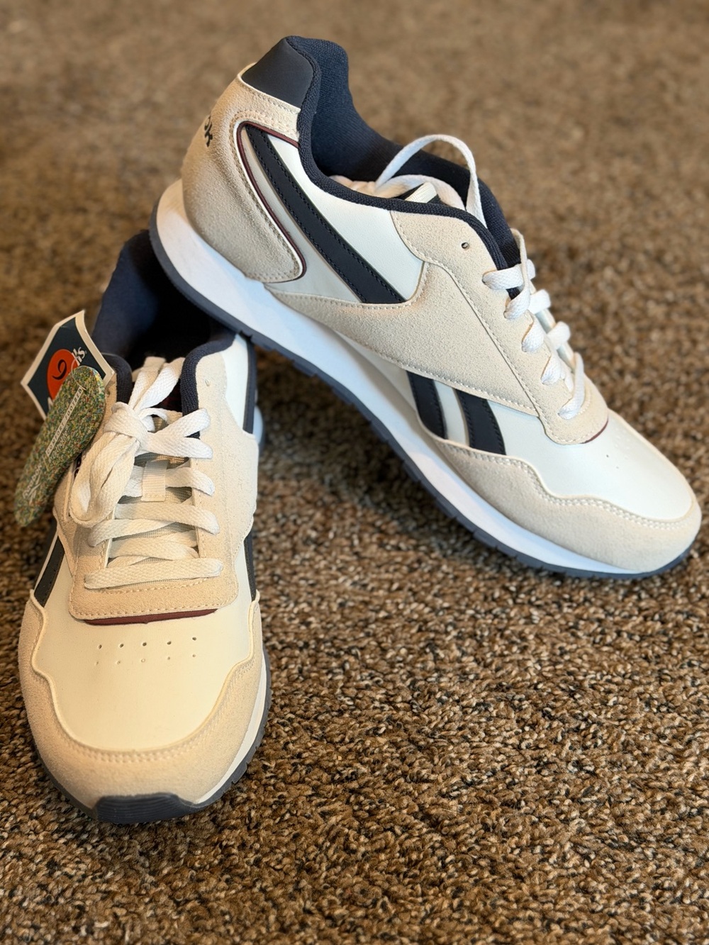 Reebok~NWT~Classic~Harman Run~Leather~Athletic~Low-Cut~Lace-Up~Sneaker~Size 9.5